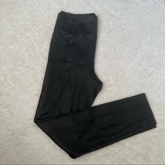 NWT BCBGMAXAZRIA Faux Leather Blossom Pants - Picture 3 of 9